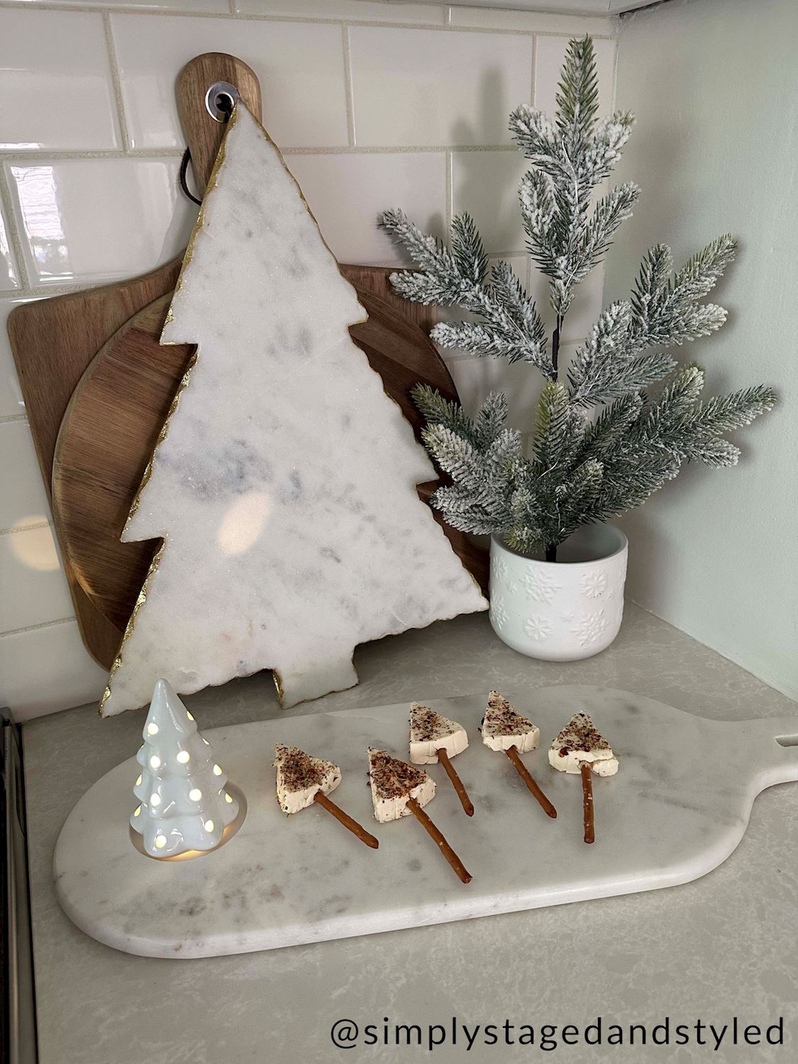 Tree Color Change Light-Up Sitter