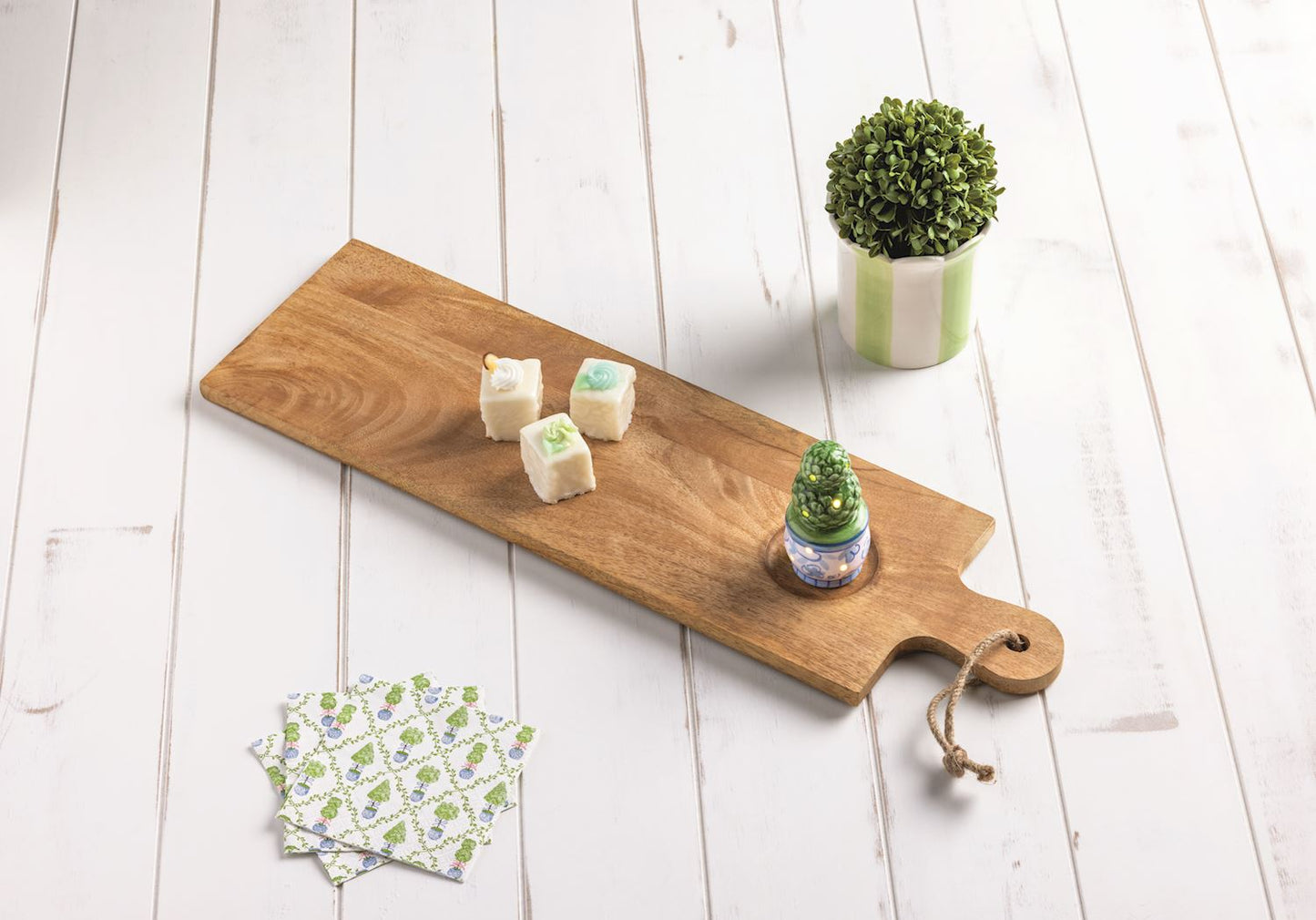 Topiary Light-Up Sitter